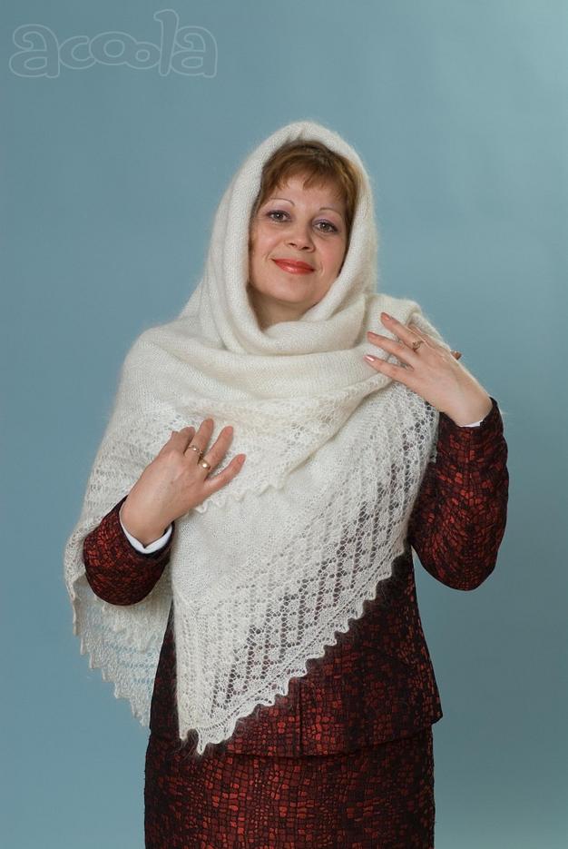 Пуховый платок (шаль) "Зимняя сказка" (арт. М9Р)